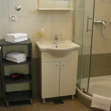 Appartement Our Nest 1 - 8 *